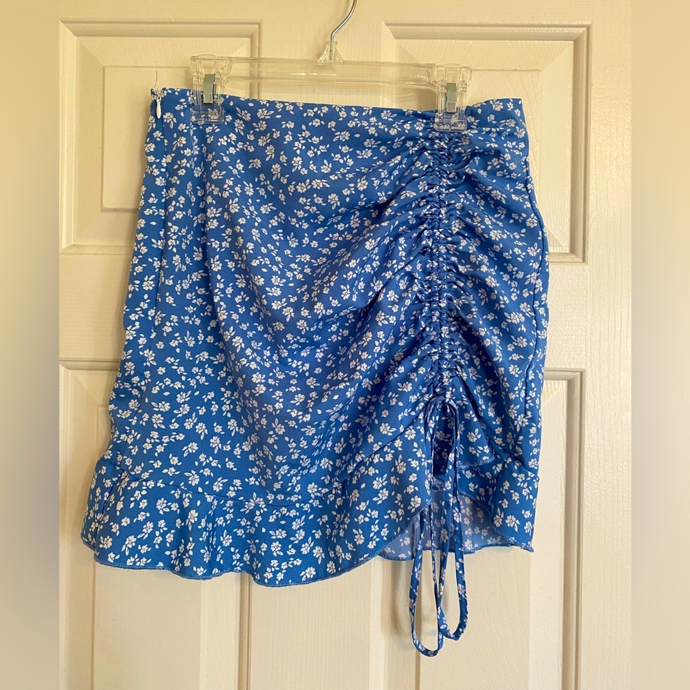 Flower Print Short Skirt - Size S (fits like M)